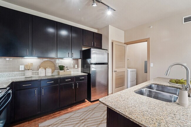 Foto del edificio - This One’s a Yes!