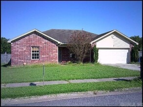 Building Photo - 100 Corbin Cir