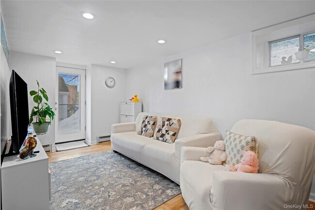 Foto del edificio - 46 N High St