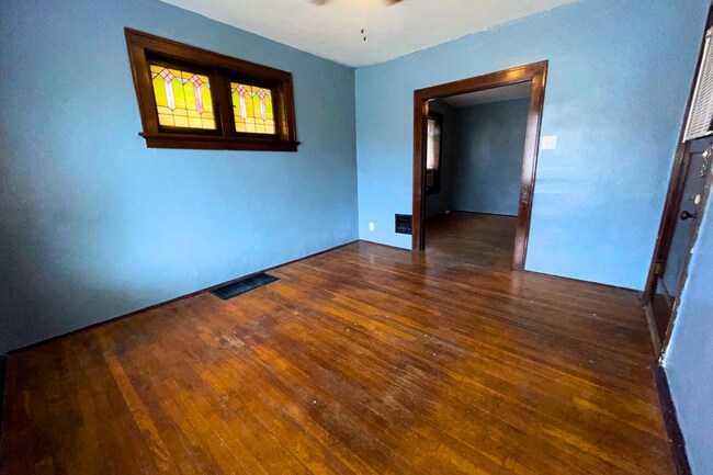 Foto del edificio - 4877 Goethe Ave