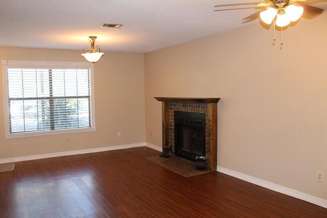 Foto del edificio - 522 Parkview Rd NW, A