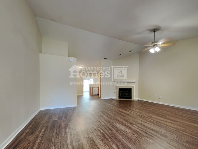 Foto del edificio - 15017 Oak Road