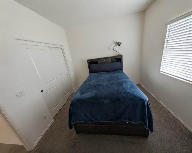 Building Photo - 28410 Pinon Ct