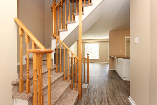 Building Photo - 68 Arnold Estates Ln