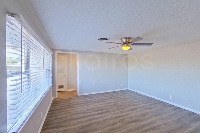 Foto del edificio - 208 4th Ave