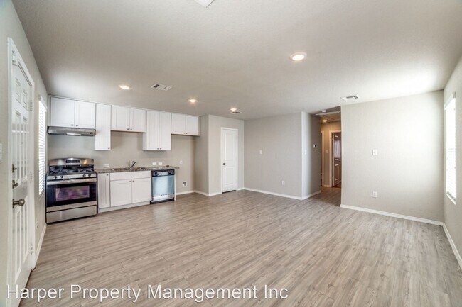 Building Photo - 2 br, 1 bath House - 13633 Livestock Ct