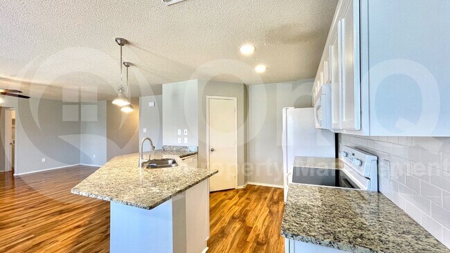 Building Photo - 9952 George Washington Dr
