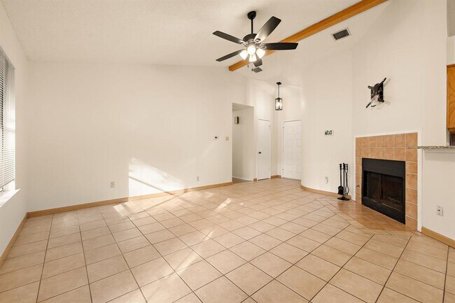 Foto del edificio - 1604 Texas Oak Way
