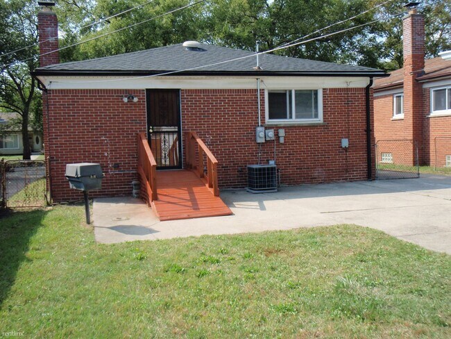 Building Photo - 3 br, 1.5 bath House - 20530 Annchester Rd