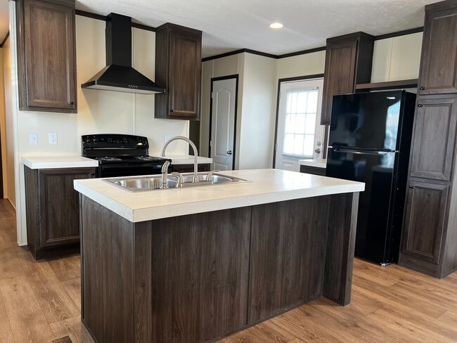 Building Photo - 709 N Collins Fwy