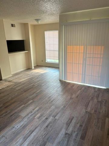 Foto del edificio - 12480 Abrams Rd