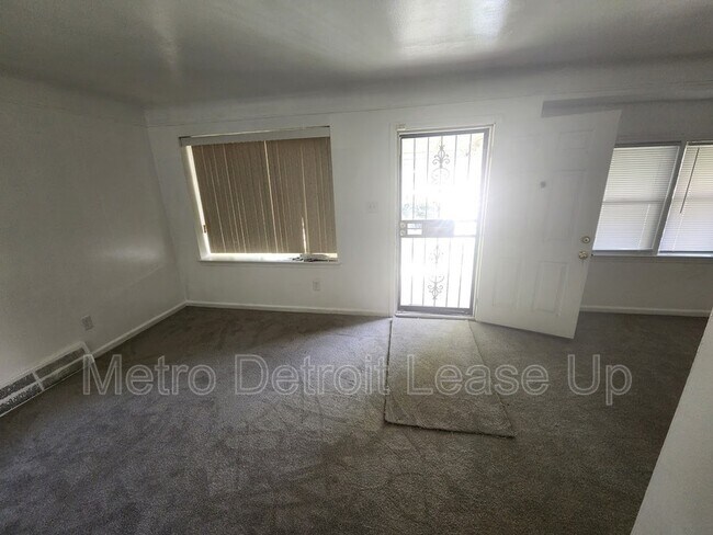Building Photo - 19455 Avon Ave