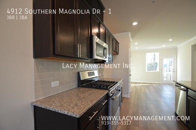 Building Photo - A Beautiful Townhome with SS Appliances an...