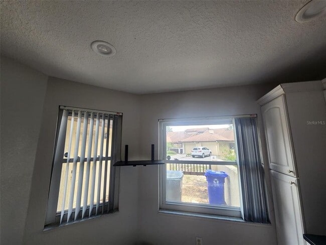 Building Photo - 940 Fenton Ln