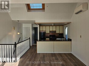 Building Photo - 37 Connaught Ave