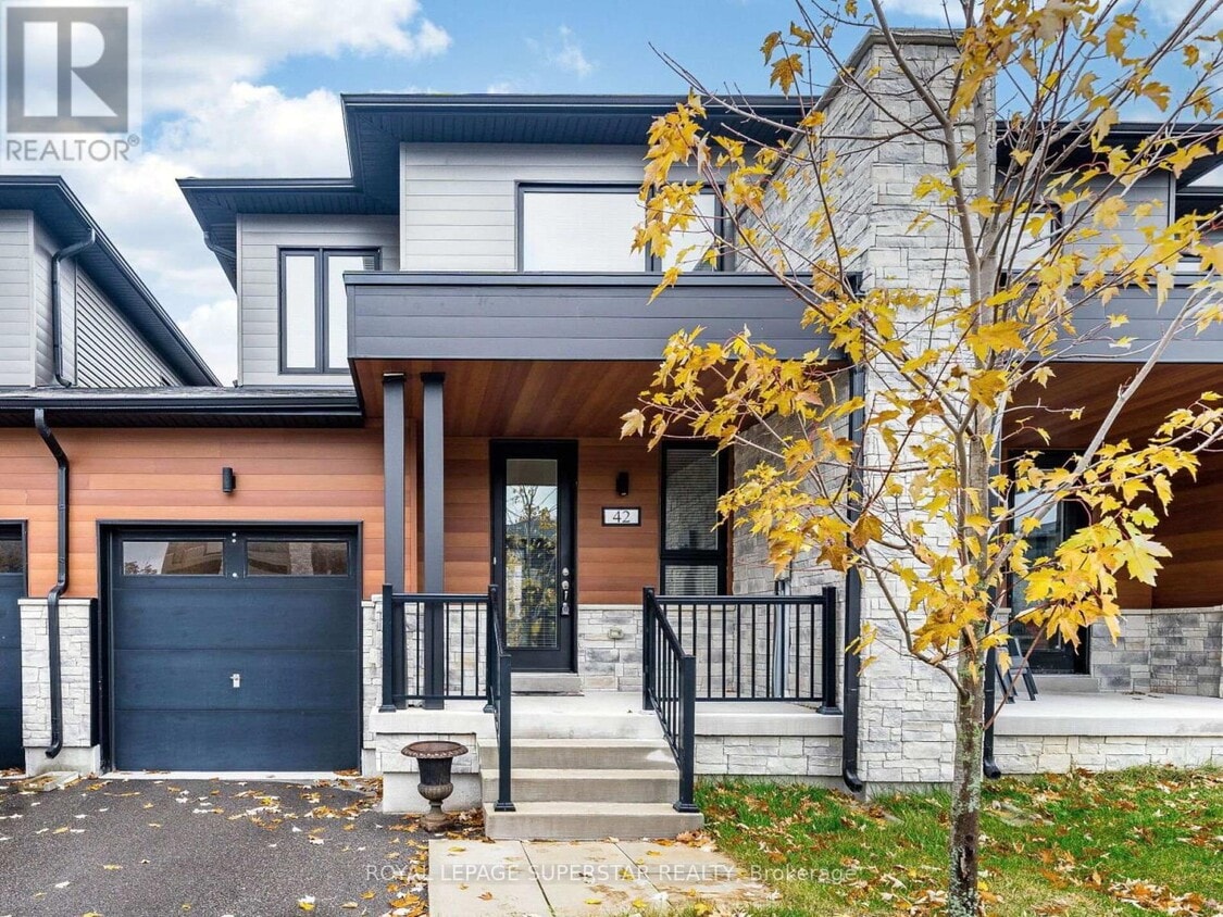 Photo principale - 42 Eberhardt Dr