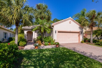 Building Photo - 329 NW Treeline Trce
