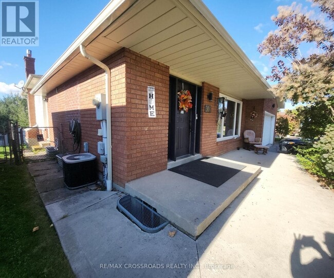 Building Photo - 304 Orsi Ave