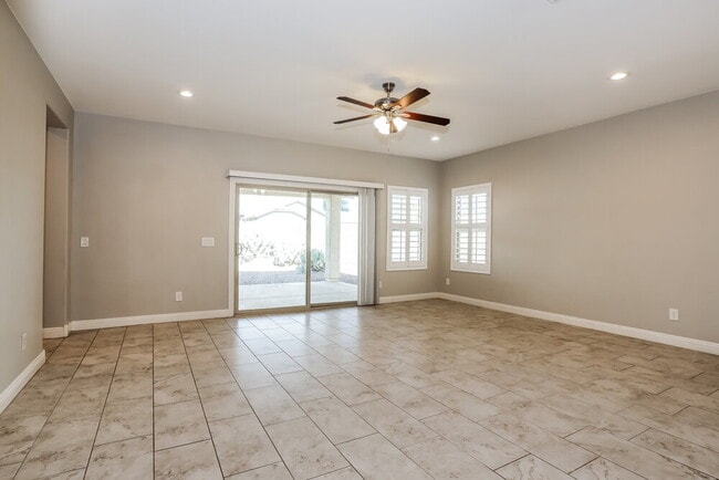 Building Photo - 11124 E Tupelo Ave