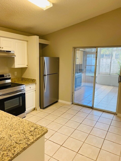 Foto del edificio - ***MOVE IN SPECIAL*** East Orlando Close t...