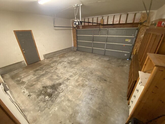 Foto del edificio - 1300 Silverado Ave