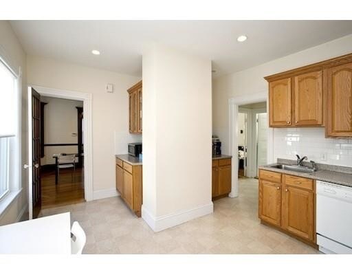 Building Photo - 55-57 Main St