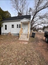 Building Photo - 831 Brown St