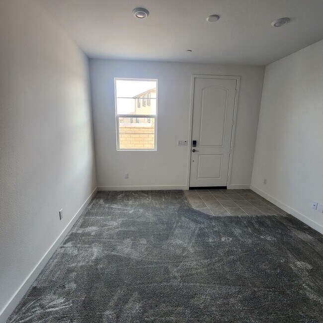 Foto del edificio - 30745 Cherry Birch Ave