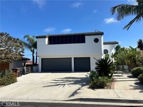 Building Photo - 25102 Alicia Dr
