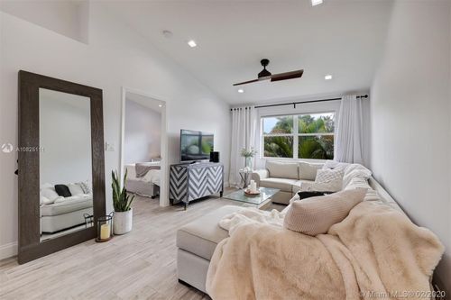 Building Photo - 10807 NW 8th St