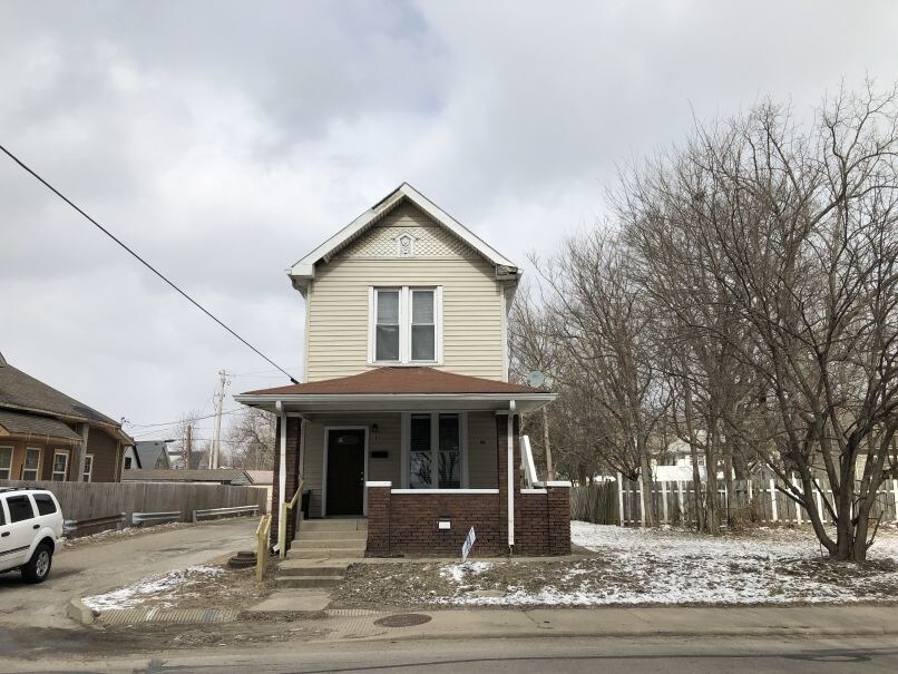 Primary Photo - 316 W 29th St