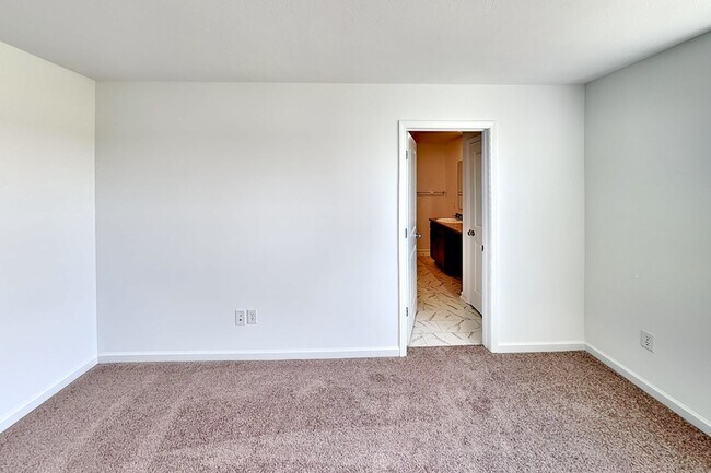 Foto del edificio - 2143 Bear Oak Wy