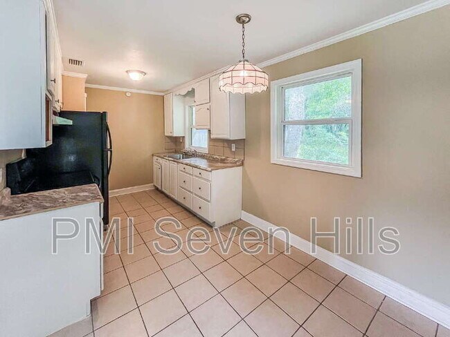 Foto del edificio - 3502 Lakewood Dr