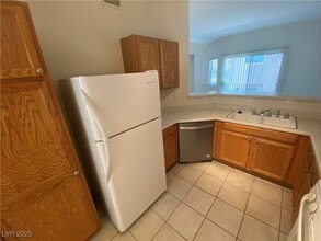 Building Photo - 2152 Jade Creek St