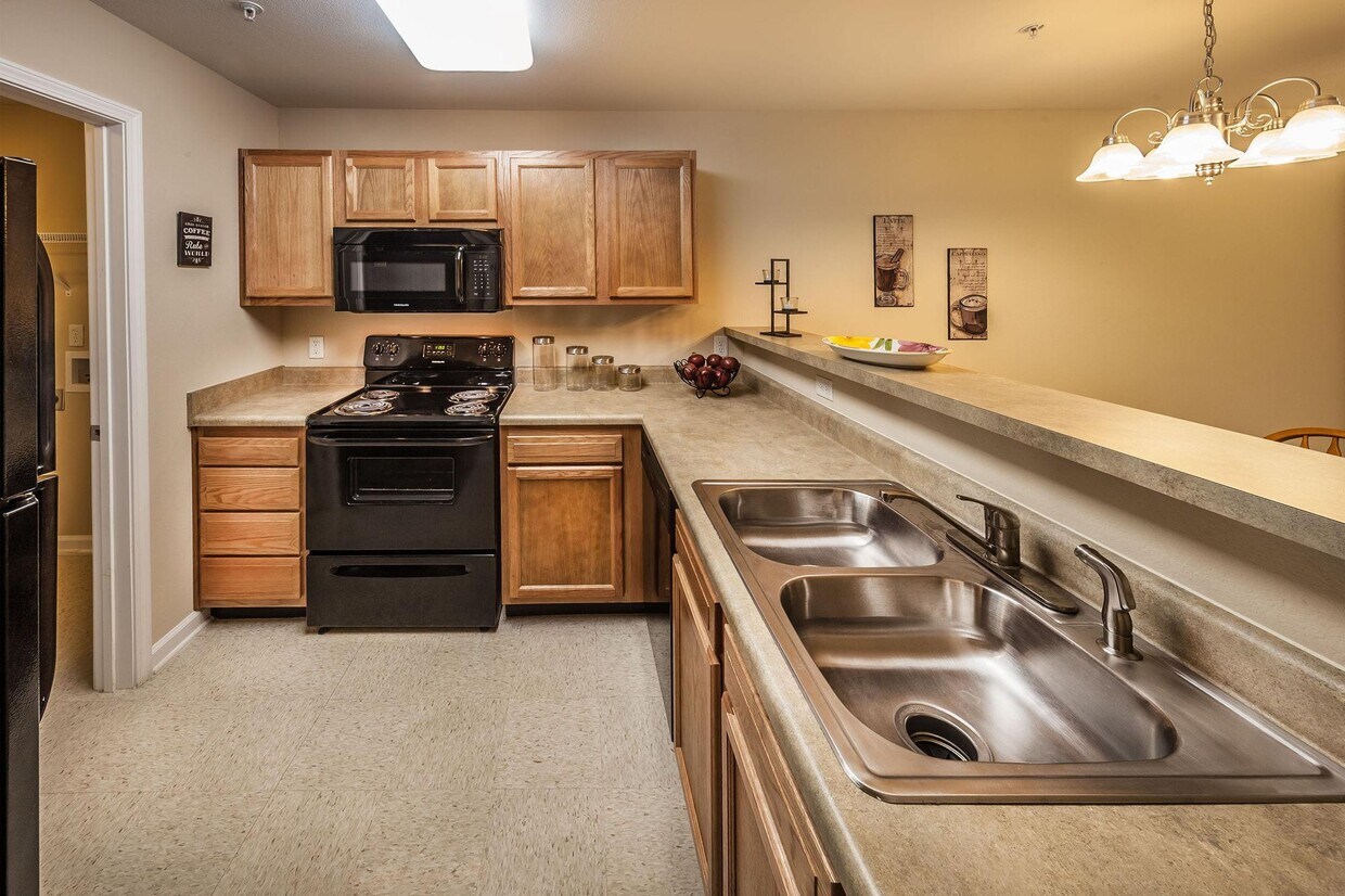 Cobblestone Crossings Apartments 7020 Clubhouse Ln Terre Haute, IN