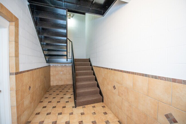 Foto del edificio - 2612 W Diversey Ave