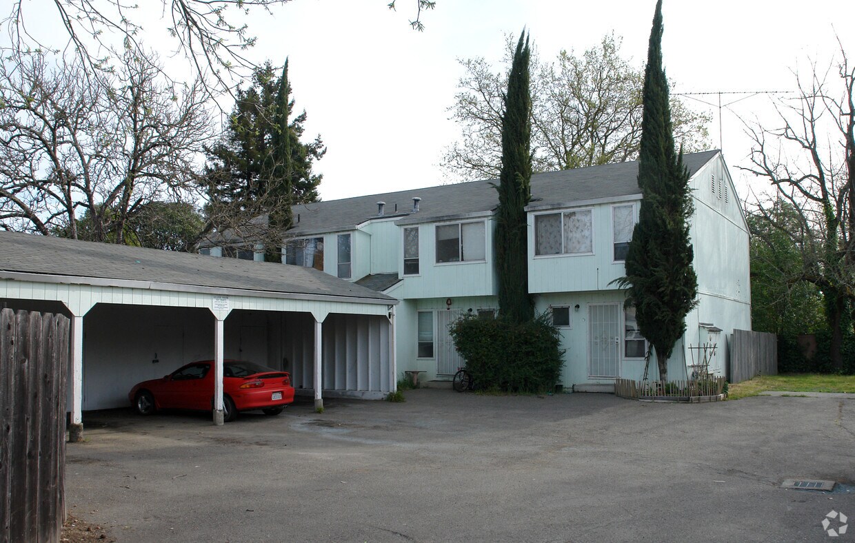 Primary Photo - 428 East St