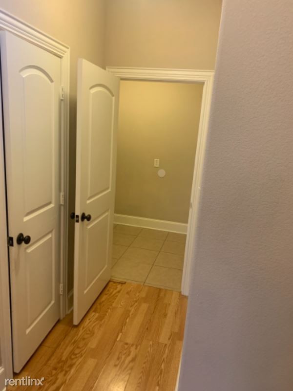 Building Photo - 7469 Fossil Ridge Dr