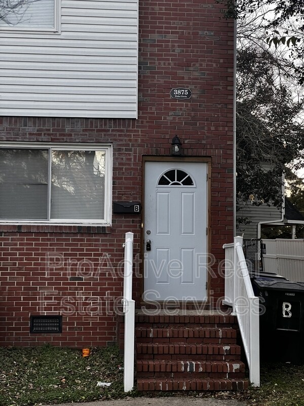 Foto del edificio - 3875 Wake Cir