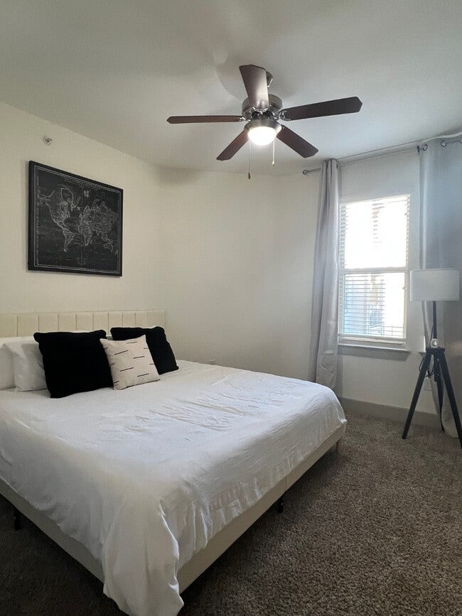 Building Photo - 145 Heights Blvd