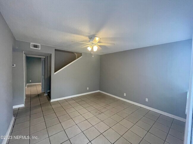 Foto del edificio - 1647 E 16th St