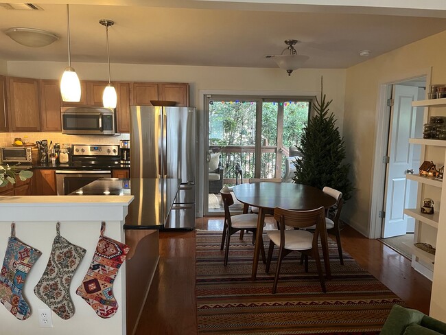 Building Photo - 449 Clairemont Ave