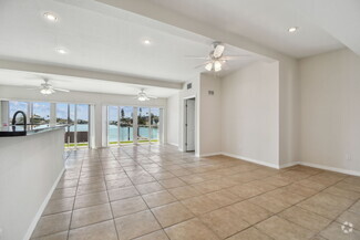 Building Photo - 345 Capri Blvd