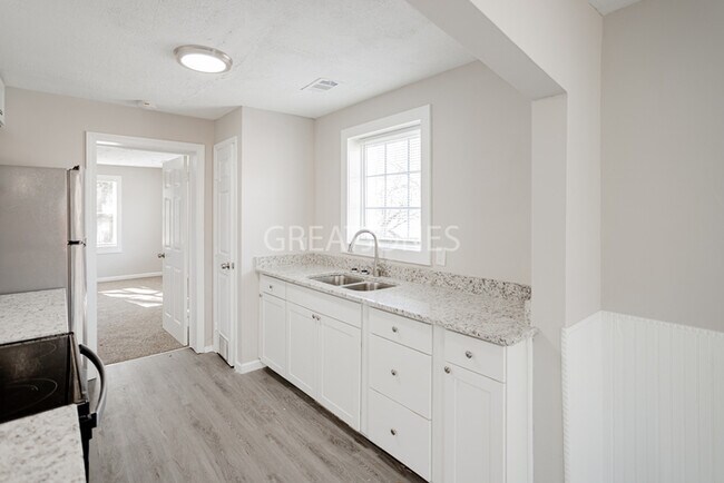 Building Photo - 1417 21st St