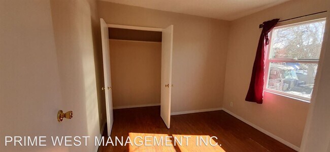 Foto del edificio - 11418 S Main St