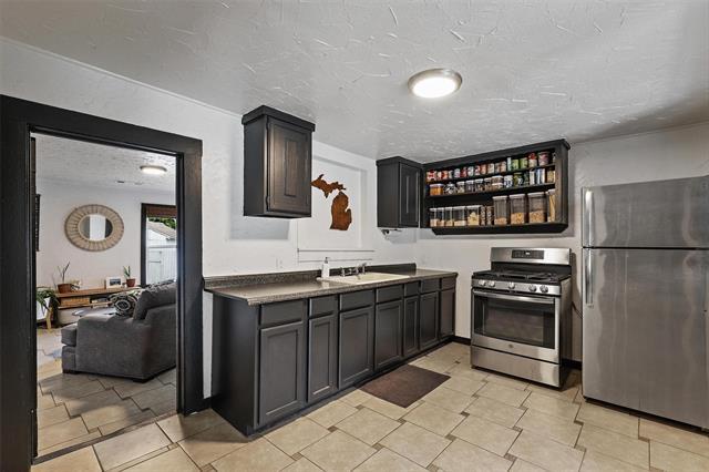 Foto del edificio - 2520 Arrow Ln