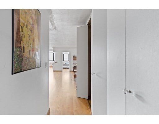 Building Photo - 8 Whittier Pl