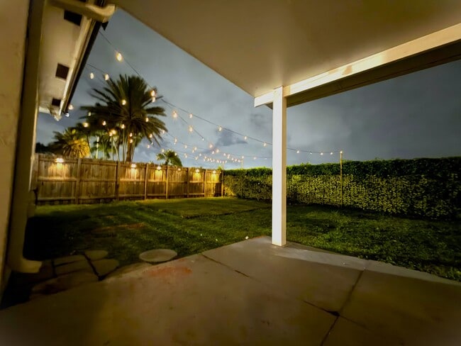 Building Photo - 15840 SW 152nd Ct