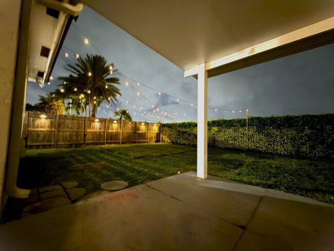 Foto del edificio - 15840 SW 152nd Ct