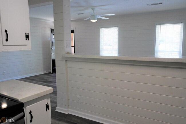 Building Photo - 478 Cedar Ln